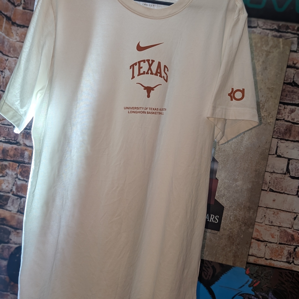 Nike Texas Longhorns Basketball KD Tshirt, EUC, Mens Size Large, Asking Price25$